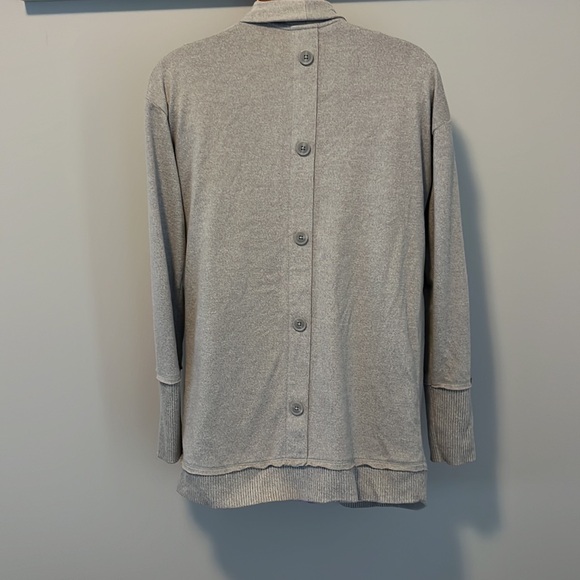 LAST CHANCE-Maurice’s button back cardigan - Picture 5 of 6